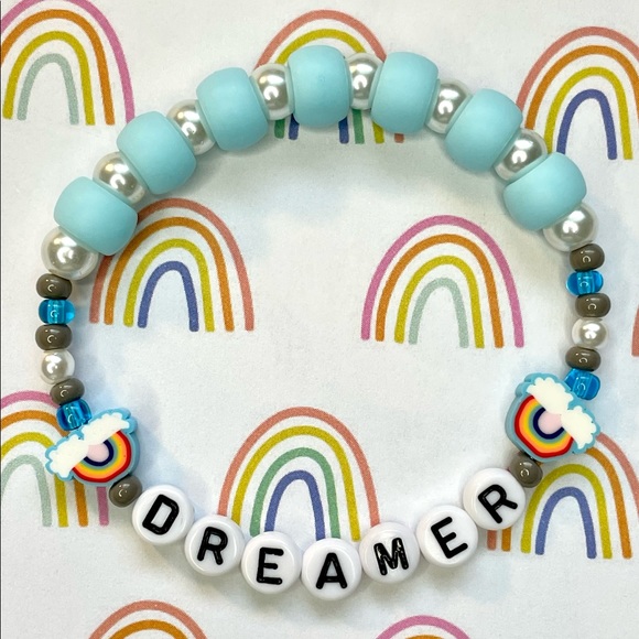 Dreamer Bracelet Pony Beads Clay Rainbows Pearls Beaded Stretch Word Jewelry - Picture 1 of 3